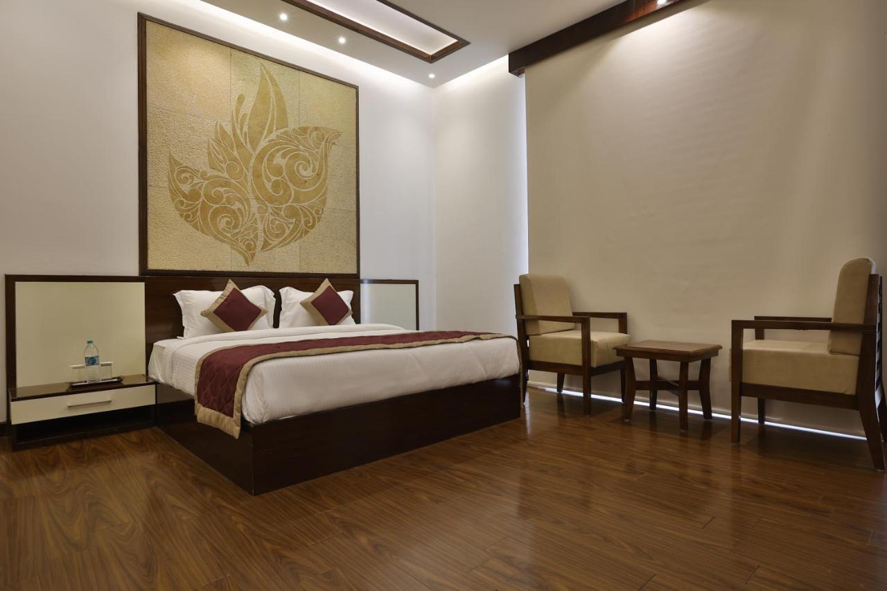 Отель Mannat Haveli Kurukshetra Экстерьер фото